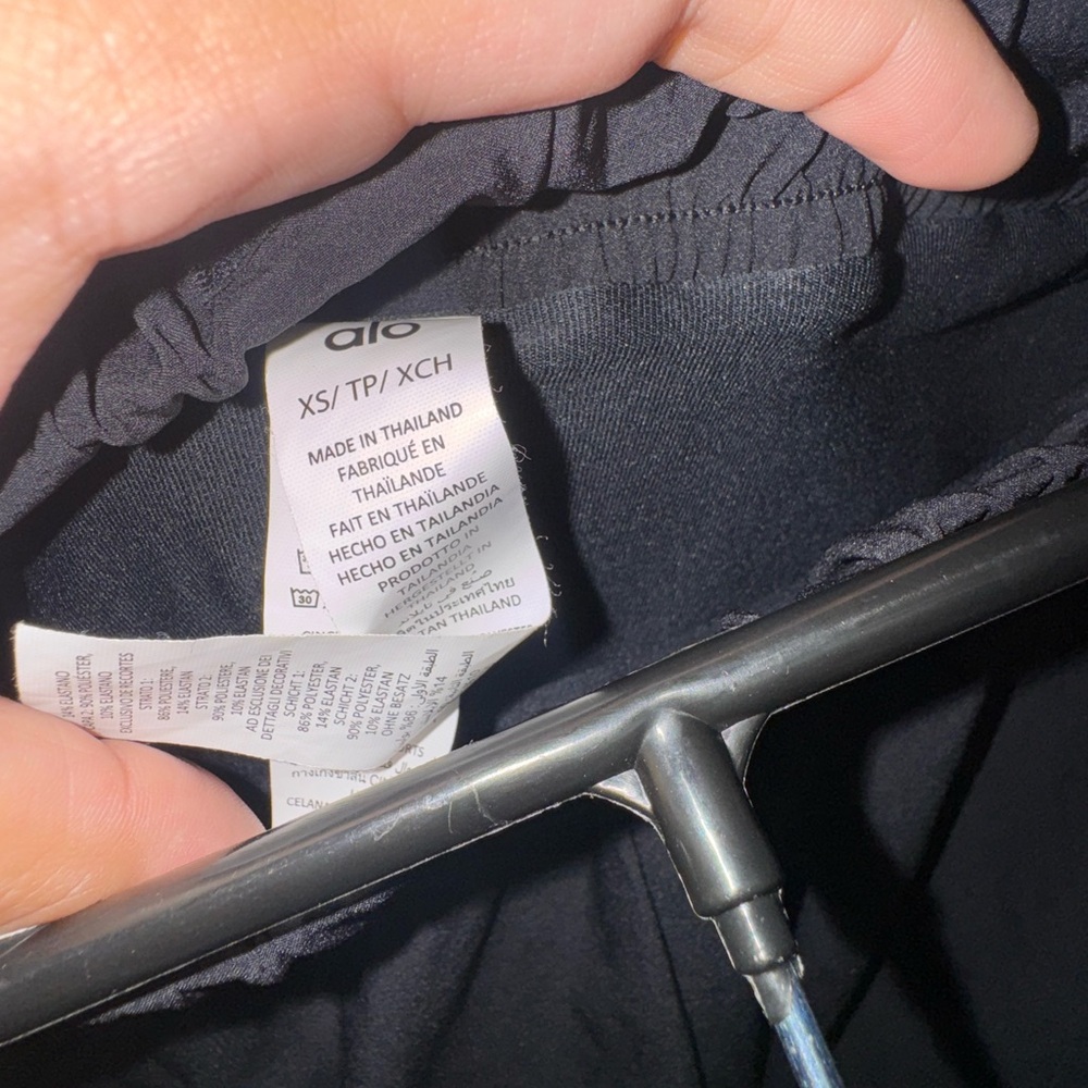 ALO Yoga Black Athletic Shorts - Picture 3 of 3